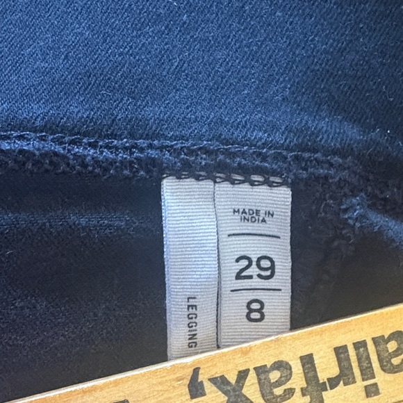 LOFT Black Skinny Jean Leggings EUC Black - Picture 3 of 7